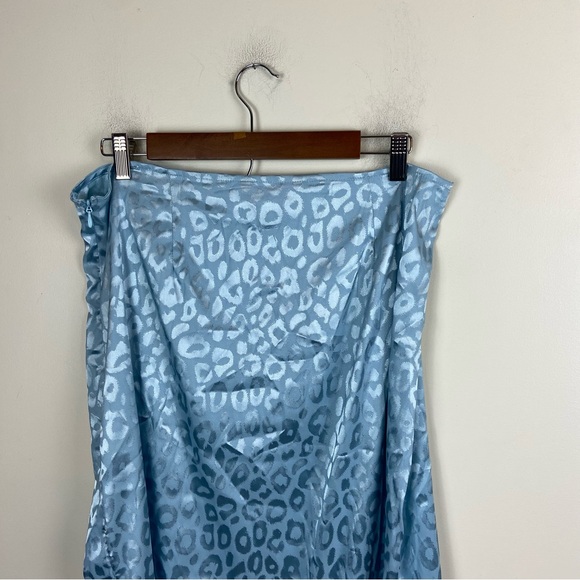 Something New Snmia Gatherings Baby Blue Leopard Embossed‎ Midi Satin Skirt XL - Picture 7 of 10